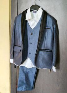 Boys 4-Piece Navy Blue Formal Suit Set