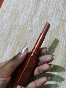 Mamaearth Glowy Lipstick - Shade Warm Taupe