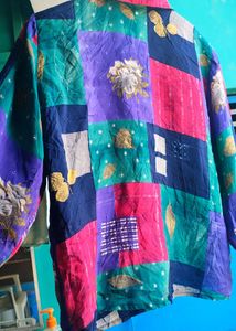 ye shirt bilkul new jaisi2-3 br use h bss (M)