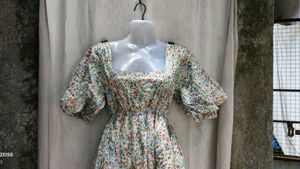 I. Floral Print Puff Sleeve Dress