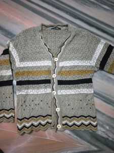Grey Sweater, Used, Flaws Are Mentioned In Photos