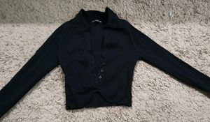 Chic Black Cropped Button-Up Top