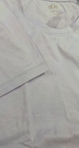 H&amp;M lavender T-shirt for women fits burst 32,34