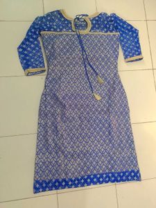 Elegant Blue Kurta with Intricate Gold Embellishme