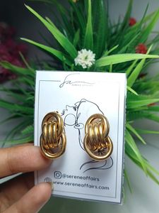 Pack Of 2 Gold Earrings