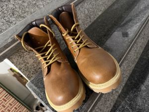 Timberland men’s tan boots