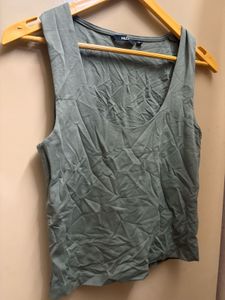 Basic Sleeveless Tank Top
