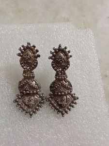Oxidized Studs 2 Pairs