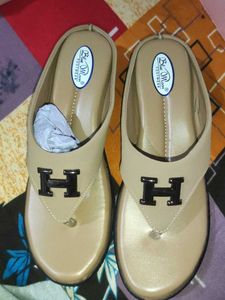 Stylish Women's Flat Sandals
