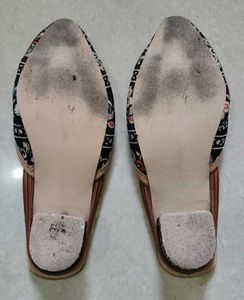Floral Embroidered Women's Flats