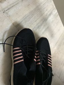 Comfortable Black Knit Sneakers