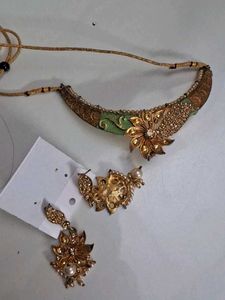 Exquisite Necklace and Earring Set