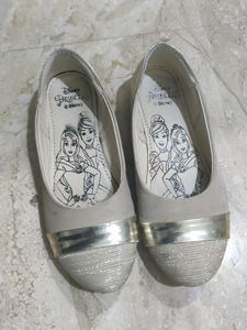 Kid Girls Footwear Balley Size 31 Age Approx 5-7 Years Off White And Golden Colour Party Wear