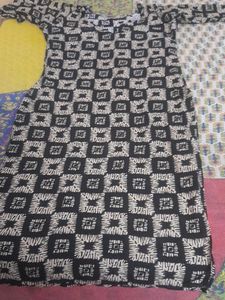 Stylish Black &amp; White Printed Kurta