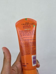 Lotus Herbals Safe Sun MatteGel SPF 50