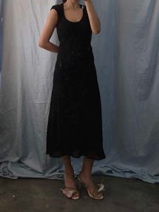 Elegant Black Cap Sleeve Beaded Dress