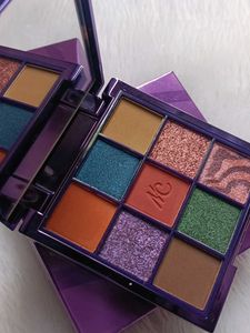Nykaa eyes go bold Eyeshadow Palette♥️💕