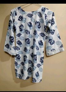White Blue Leaf Print Kurta