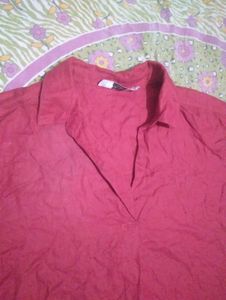 Red V-Neck Short Sleeve Top