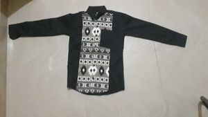 Men's Black Patterned Button-Up Shirt
