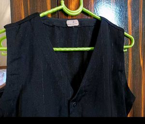 Black Sleeveless Formal Vest