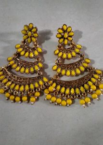 🟡 colour Beautiful earrings
