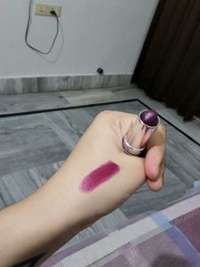 Colorbar Lipstick (mimics matte finish)