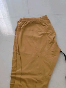 Comfortable Mustard leggings