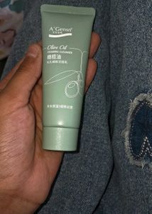 A'Gensn Olive Oil Foaming Cleanser