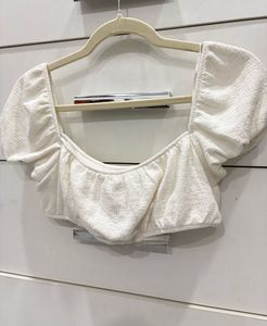 H&amp;M Chic White Crop Top