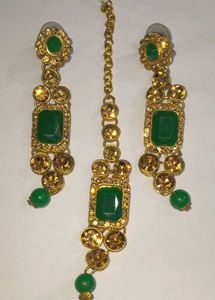 Traditional Green Stone Jewellery Set