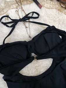 🖤Chic Black One-Piece Swimsuit🖤