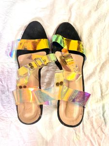 Iridescent Strap Sandals..(it SSS)