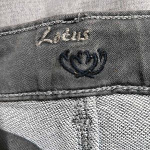 Stylish Grey Skinny Jeans