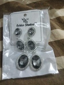 A Beautiful Earings by Golden Shadow