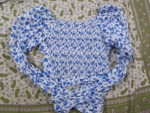 Blue Floral Puff Sleeve Crop Top
