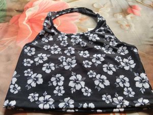 Floral Print Halter Neck Crop Top51