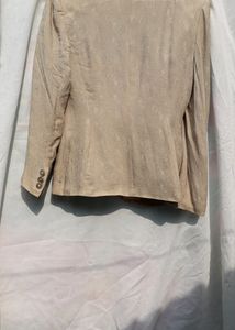 Fitted Nude Blazer