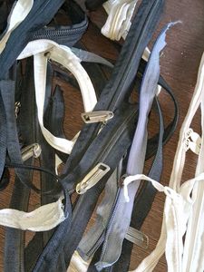 combo 39 Assorted Zippers and Buckles