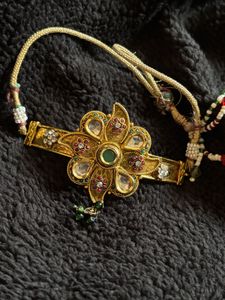 Exquisite Floral Armlet