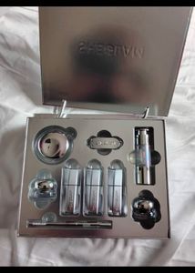 SHEGLAM Makeup box only