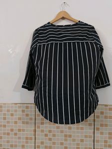 Black Blouse Top 🛍️