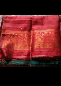 Exquisite Silk Saree with Intricate Weaving