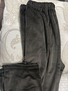 Supersoft Velvet Night suit in Green