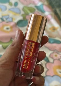 Moist Heist Lip Oil - Red Tint