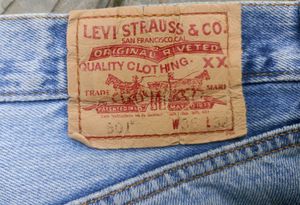 Levis Distressed Denim Jeans