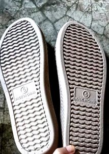 Stylish Grey Cutout Loafers
