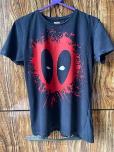 Men's Deadpool Graphic T-Shirt