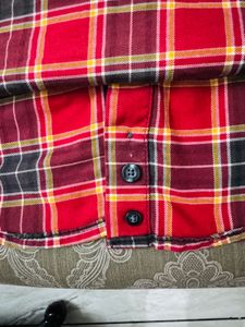 s.oliver Men's Red Plaid Short Sleeve Shirt