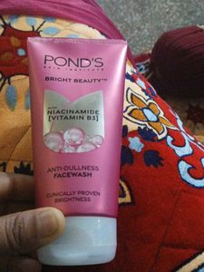 Pond's Bright Beauty Anti-Dullness Facewash